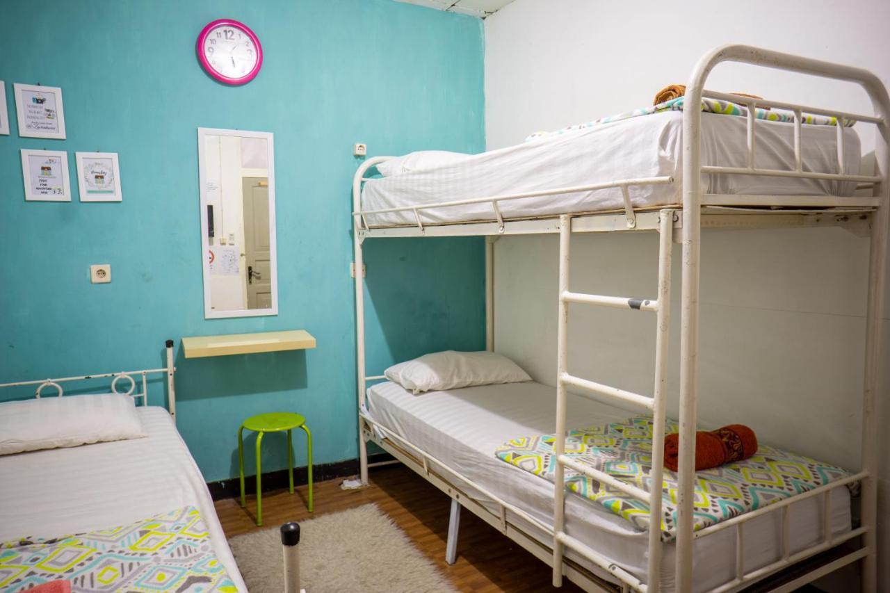 Zenrra Backpacker Hostel Bandung Ngoại thất bức ảnh